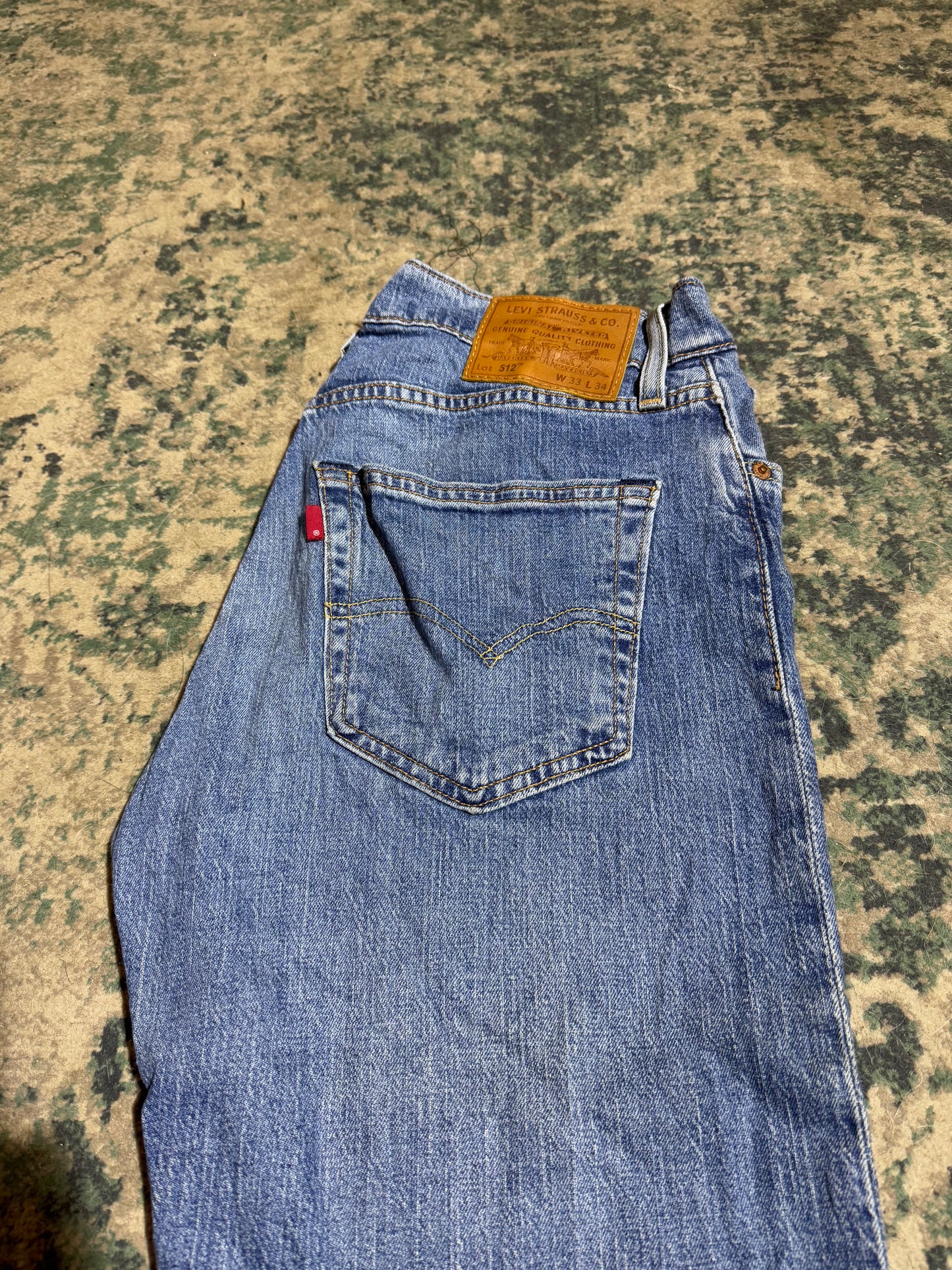 *Levi’s - W33 us