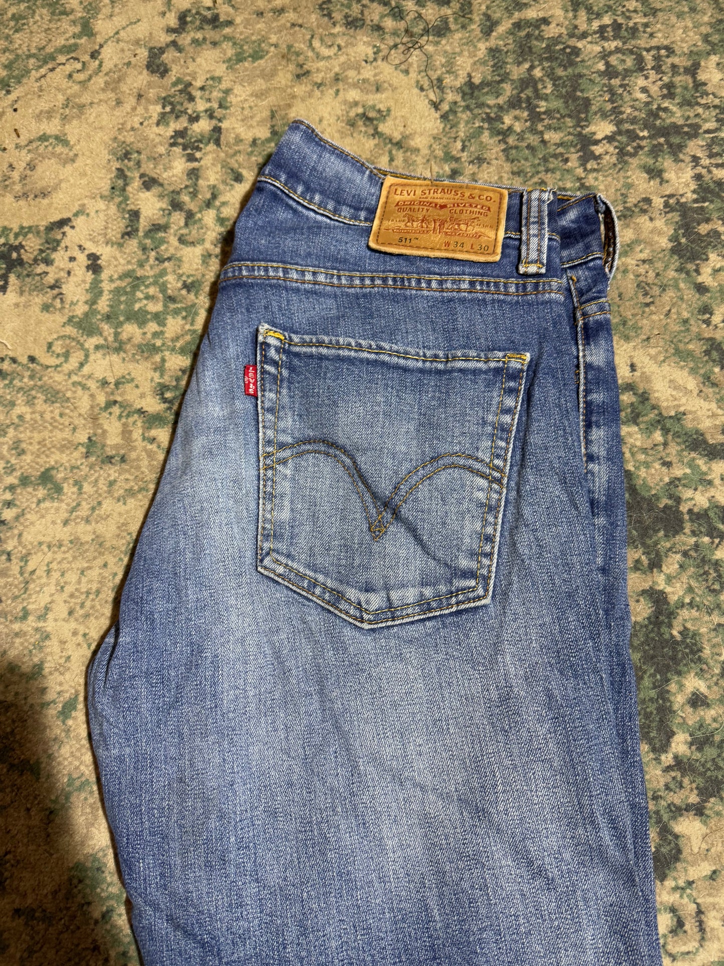 *Levi’s - W33 us