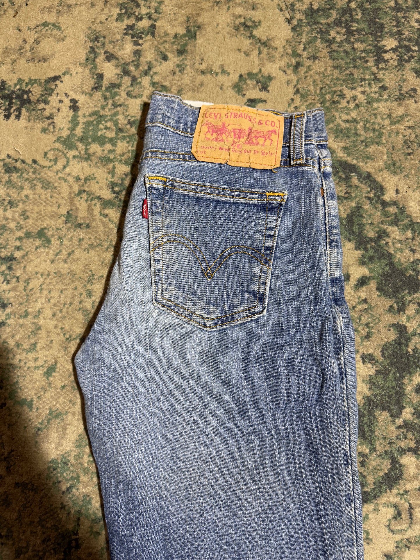 *Levi’s - W28 us