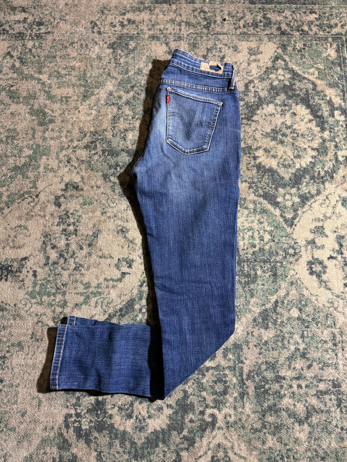 *Levi’s - W28 us