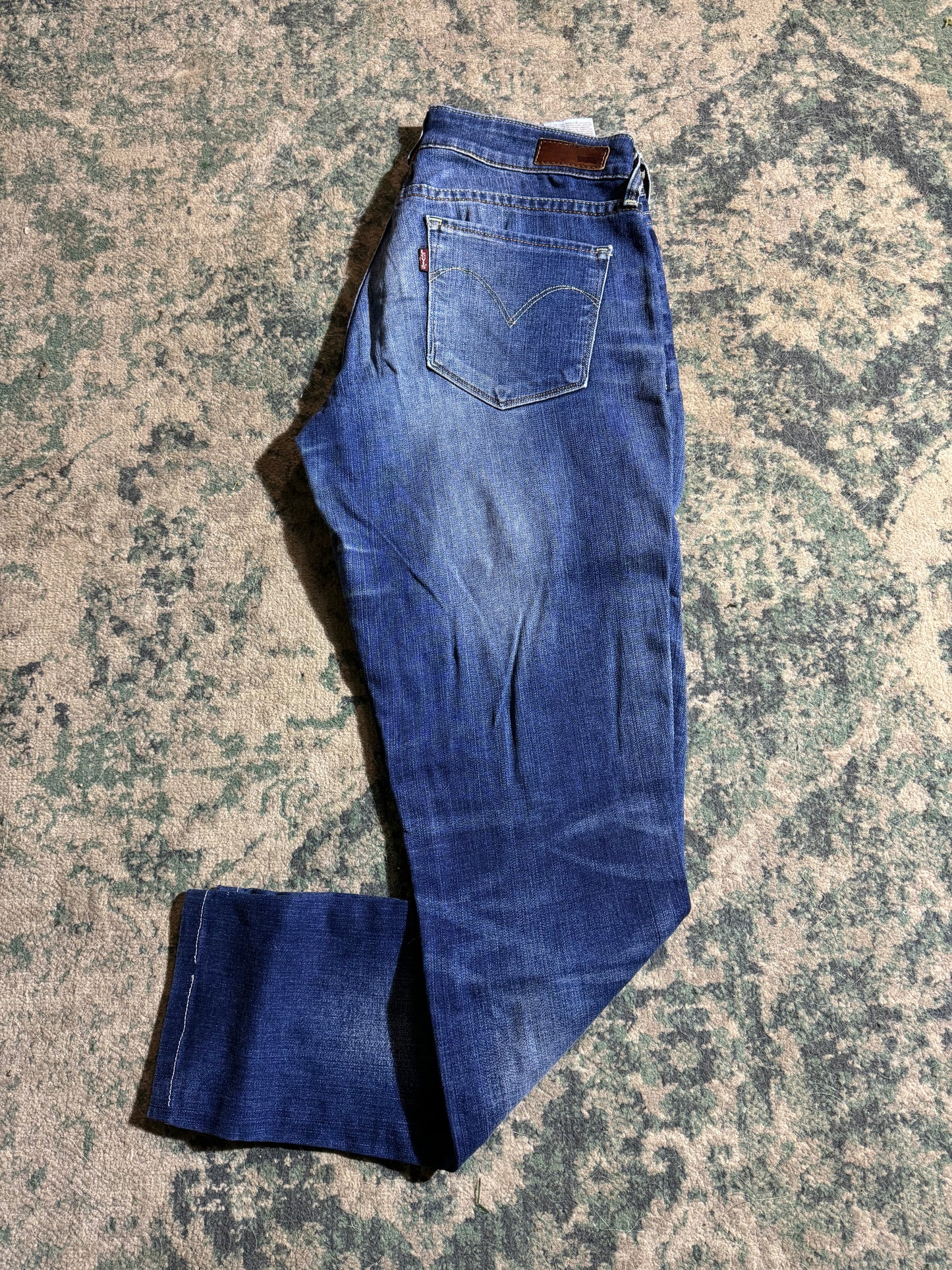 *Levi’s - W28 us