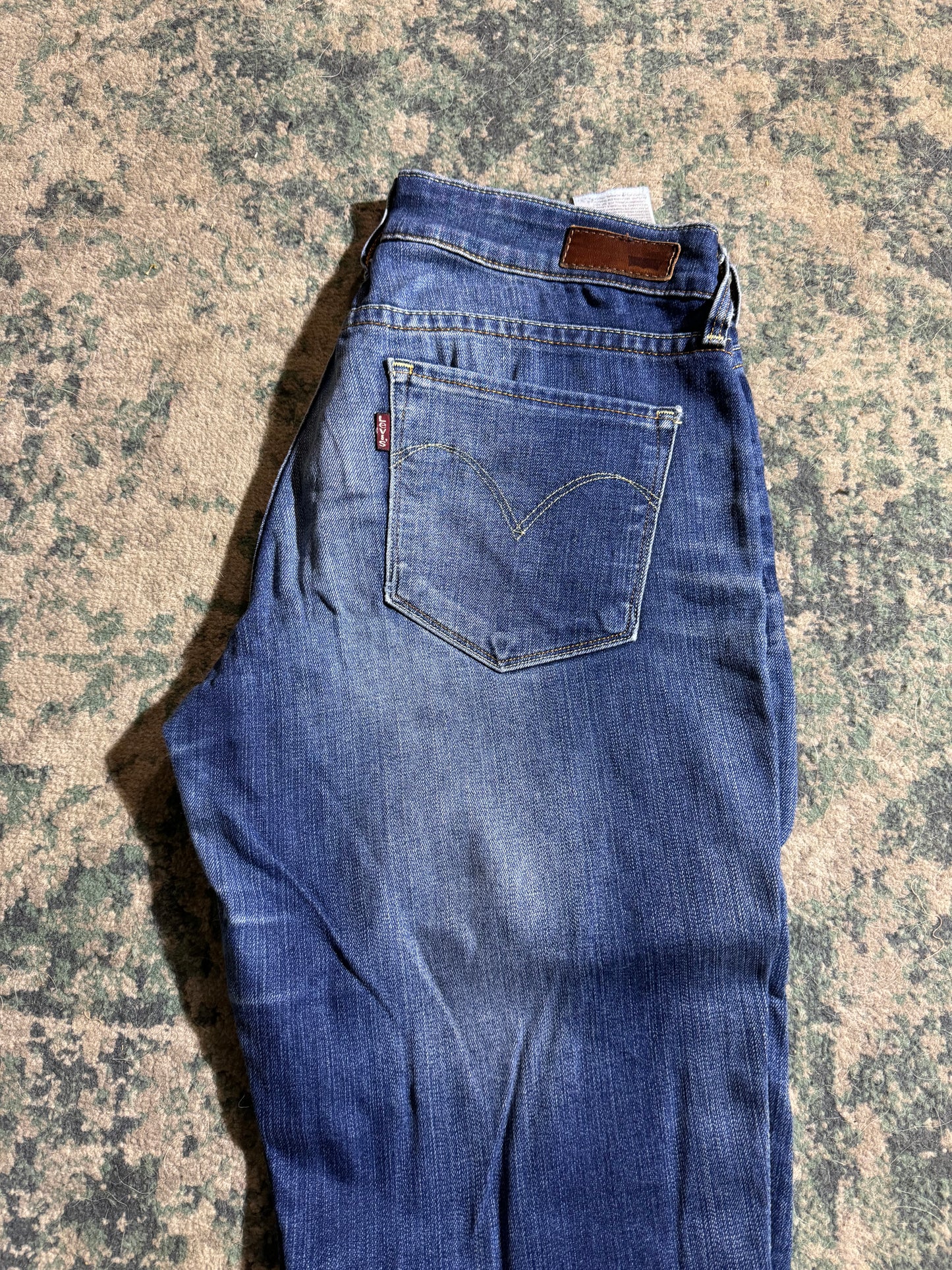 *Levi’s - W28 us