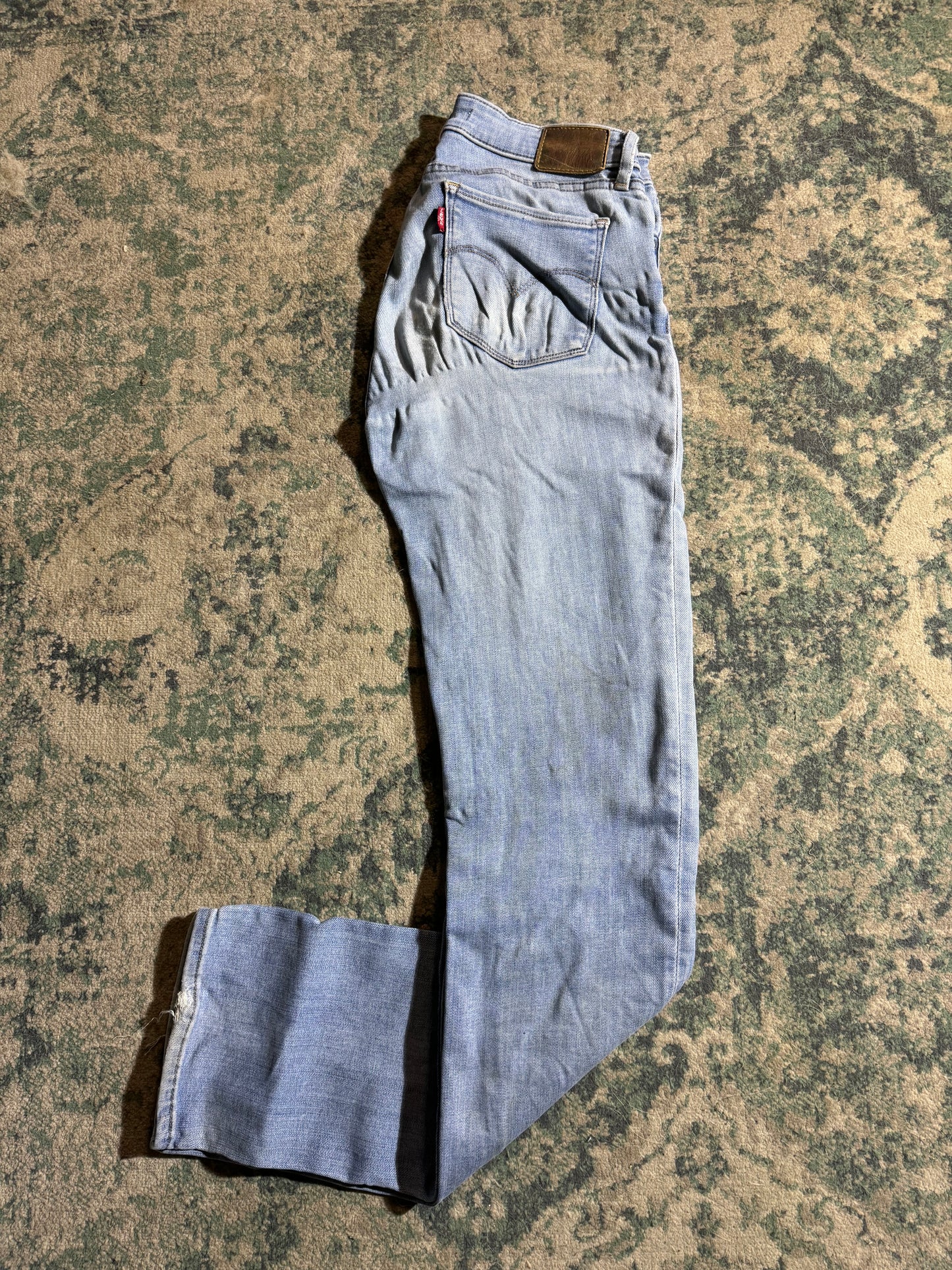 *Levi’s - W28 us