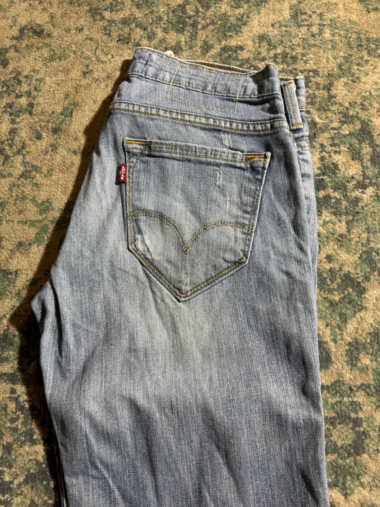 *Levi’s - W28 us