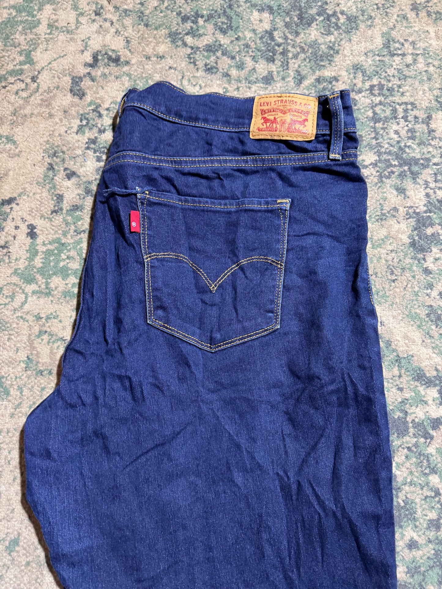 *Levi’s - W33 us