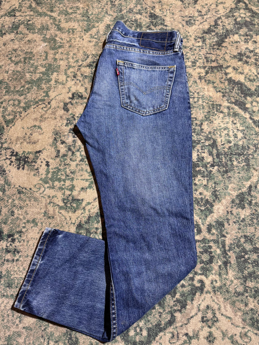 *Levi’s - W33 us