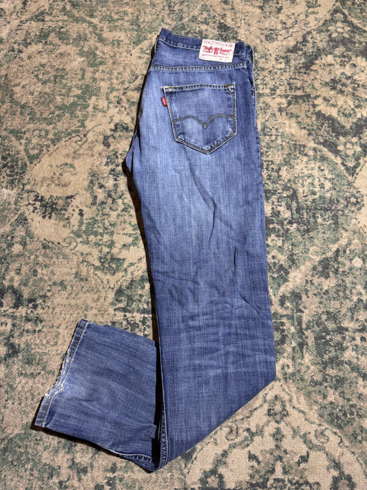 *Levi’s - W33 us