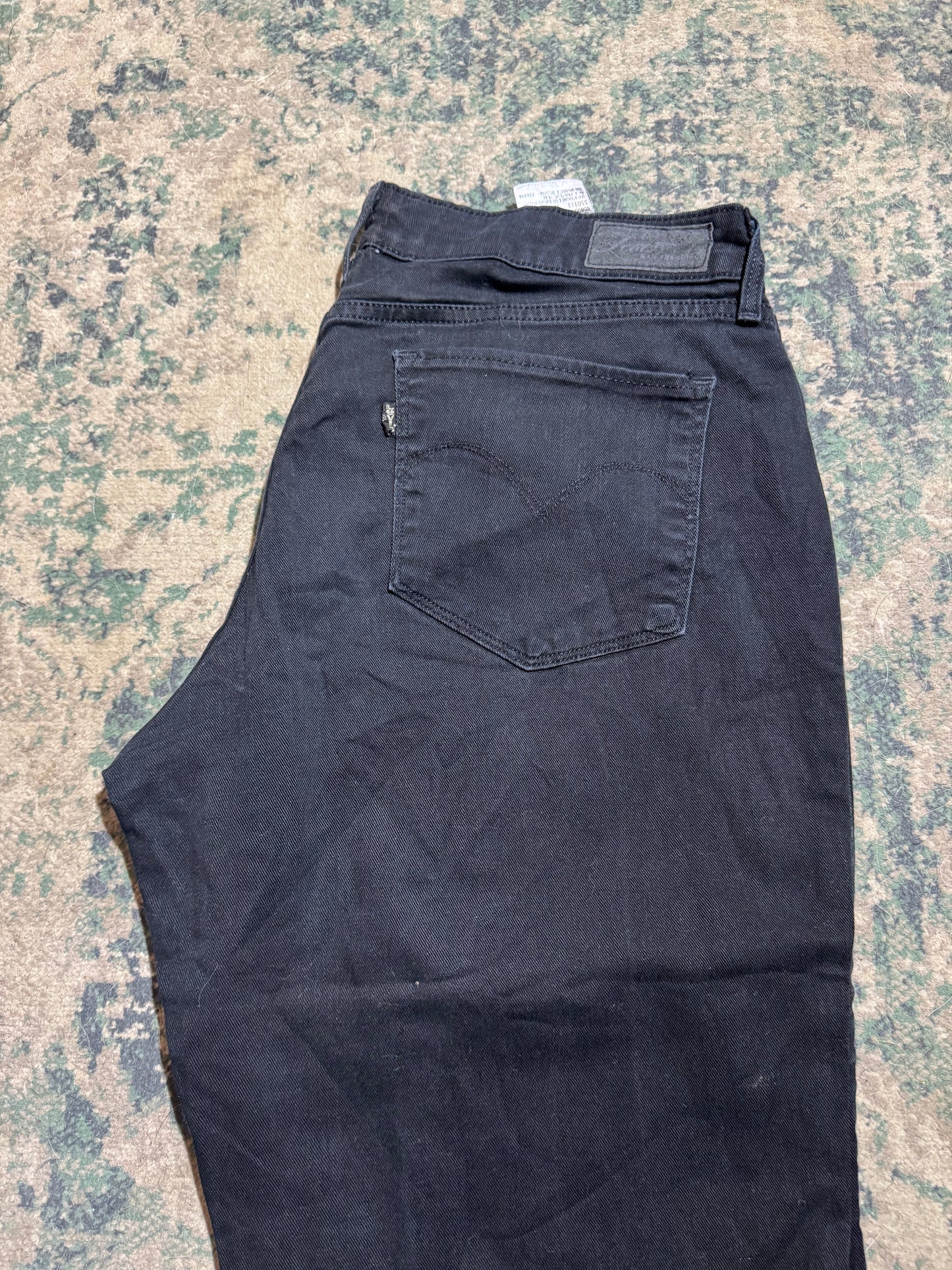 *Levi’s - W33 us