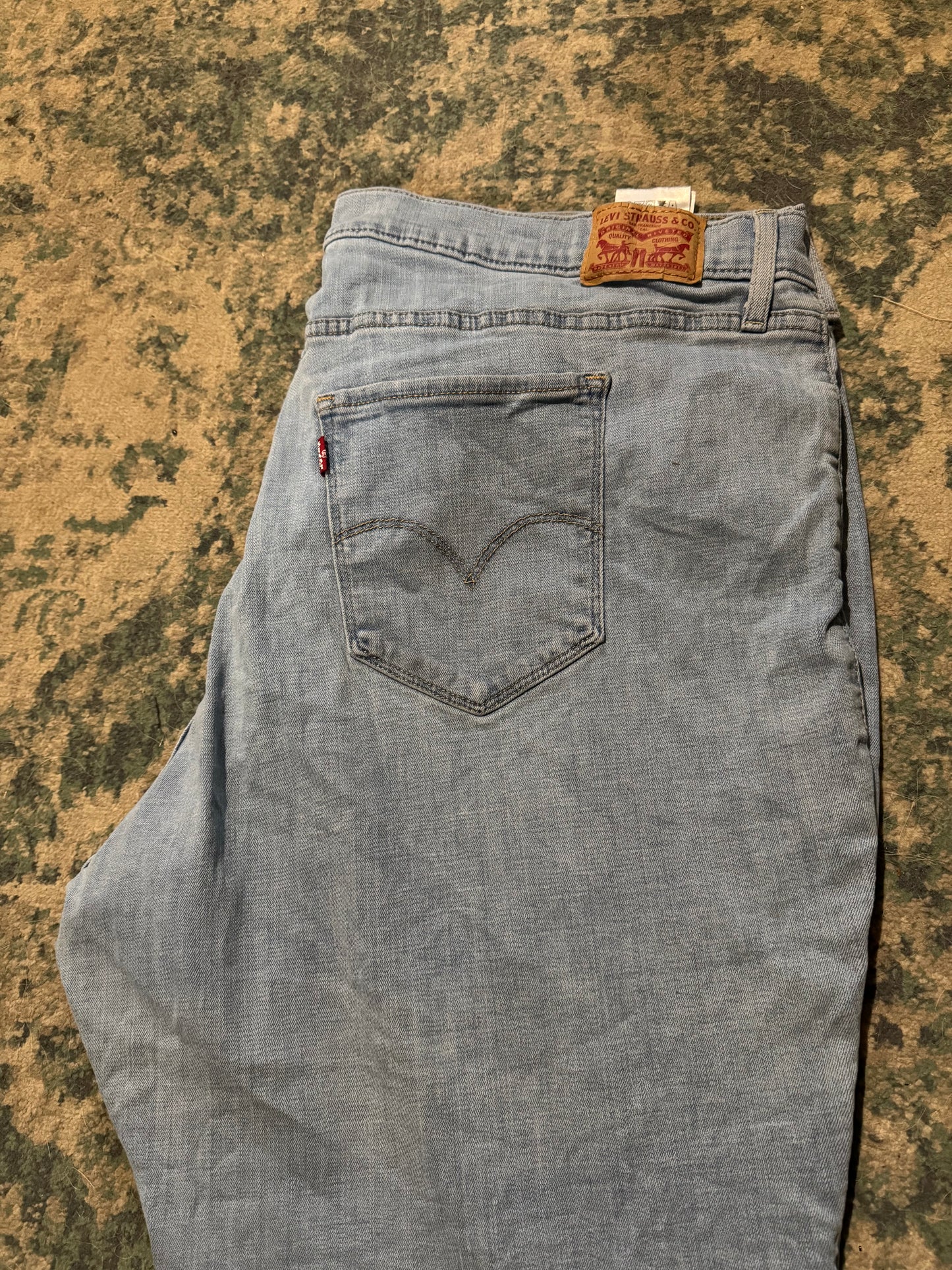 *Levi’s - W38 us