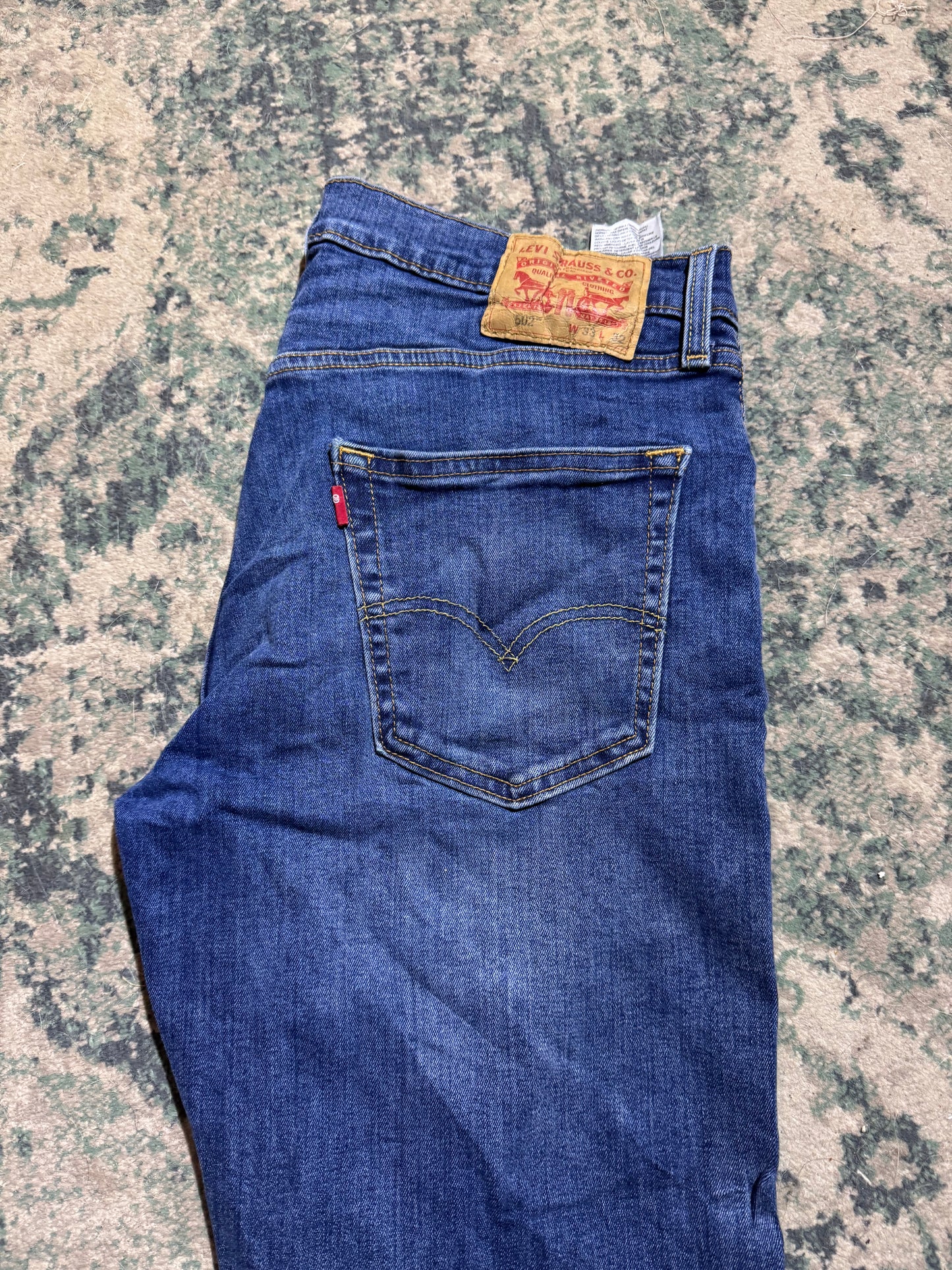 *Levi’s - W33 us