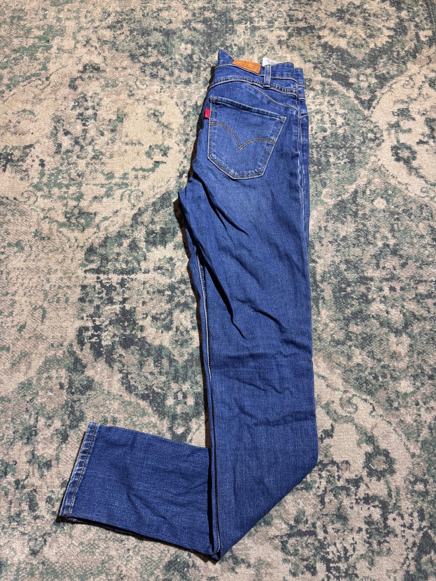 *Levi’s - W28 us